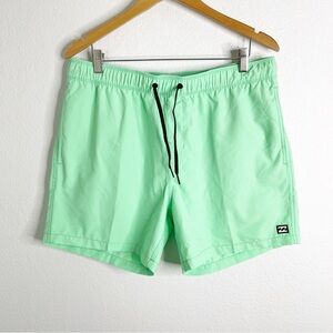 Billabong‎ Swim Trunks Mens Mint Green Shorts Size Extra Large